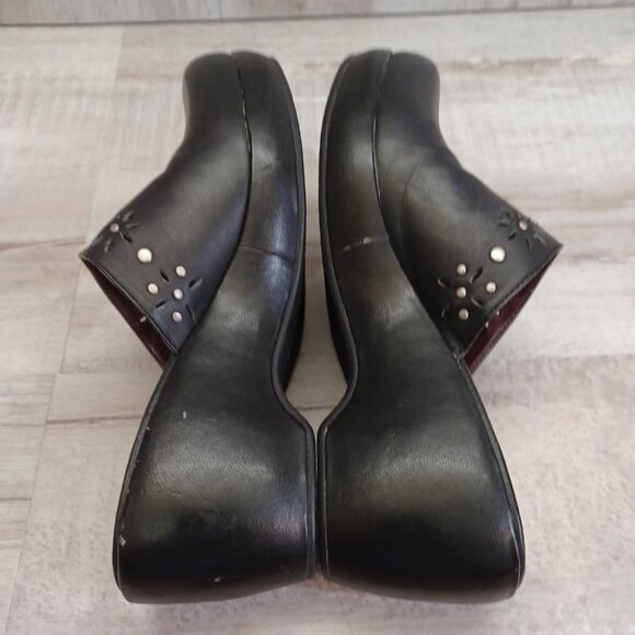 ✅Tommy Hilfiger Black Studded Leather Mules Womens Size 8.5M slip On Clogs Heels - Picture 5 of 15
